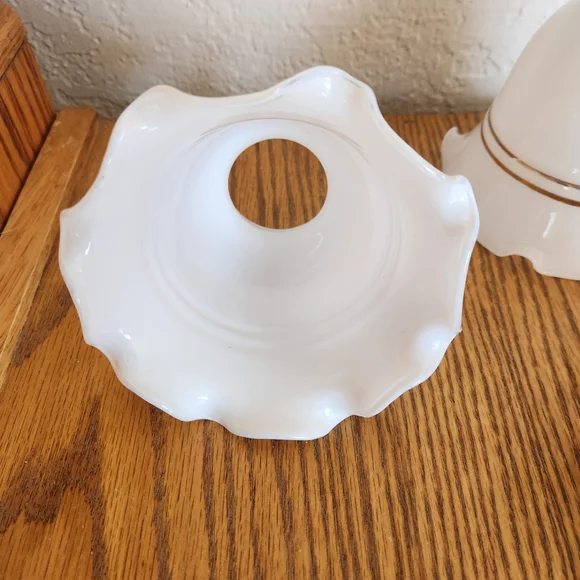 3 VINTAGE WHITE MILK GLASS LIGHT SHADES WITH GOLD TRIM AND RUFFLE BOTTOM - Picture 3 of 3